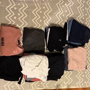 Assorted Pregnancy Clothing Bundle